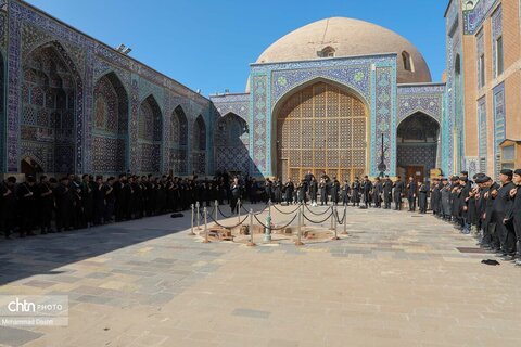 آئین سنتی «طشت گذاری» در بقعه شیخ صفی‌الدین اردبیلی