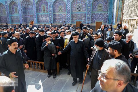 آئین سنتی «طشت گذاری» در بقعه شیخ صفی‌الدین اردبیلی