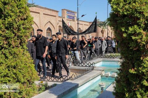 آئین سنتی «طشت گذاری» در بقعه شیخ صفی‌الدین اردبیلی