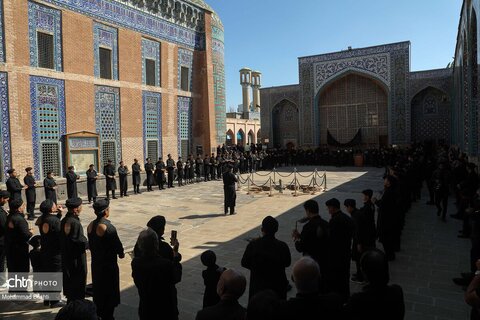 آئین سنتی «طشت گذاری» در بقعه شیخ صفی‌الدین اردبیلی