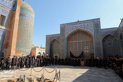 آئین سنتی «طشت گذاری» در بقعه شیخ صفی‌الدین اردبیلی