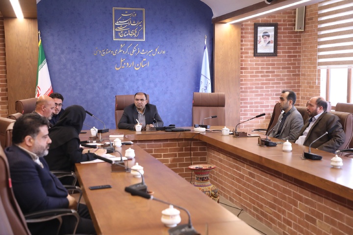 تورهای گردشگری اردبیل در استفاده از راهنمایان نظام‌مند می‌شود