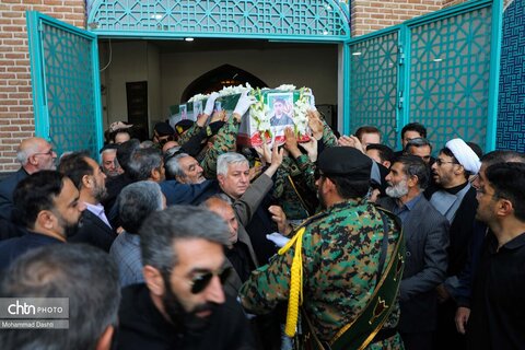 تشییع پیکر شهید مدافع وطن «مهدی قهرمانی» در اردبیل