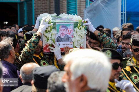 تشییع پیکر شهید مدافع وطن «مهدی قهرمانی» در اردبیل