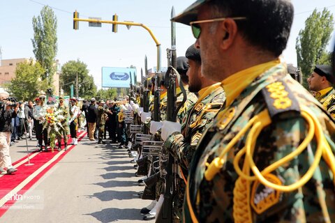 تشییع پیکر شهید مدافع وطن «مهدی قهرمانی» در اردبیل