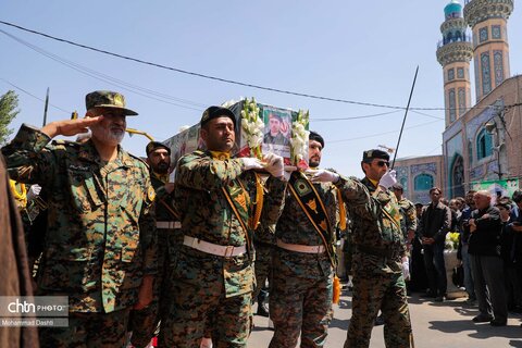 تشییع پیکر شهید مدافع وطن «مهدی قهرمانی» در اردبیل