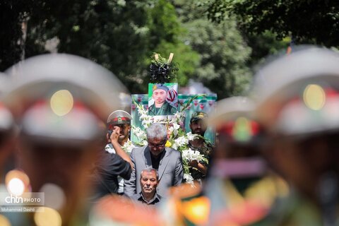 تشییع پیکر شهید مدافع وطن «مهدی قهرمانی» در اردبیل