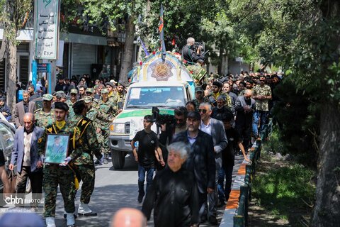 تشییع پیکر شهید مدافع وطن «مهدی قهرمانی» در اردبیل