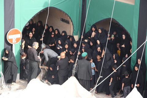 برگزاری آیین سنتی پوش بالا کنی حسینیه چرخاب اردکان