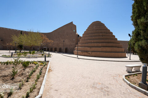 یخدان دوقلو