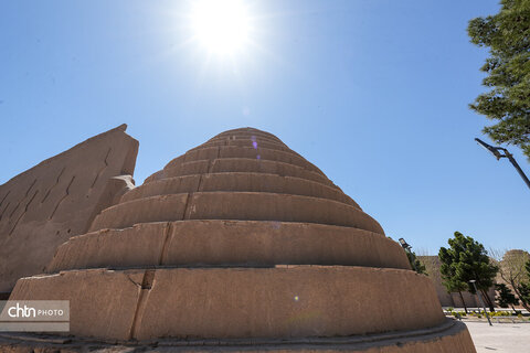 یخدان دوقلو