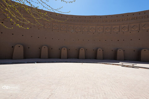 یخدان دوقلو