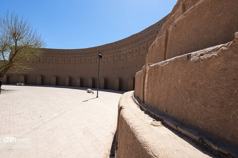 یخدان دوقلو