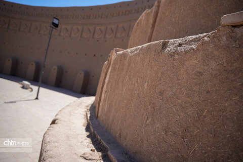 یخدان دوقلو