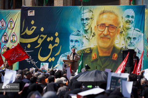 همدان در سوگ فرمانده