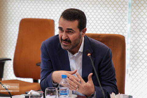 نشست اعضای جامعه هتل‌داران با وزیر میراث‌فرهنگی، گردشگری و صنایع‌دستی