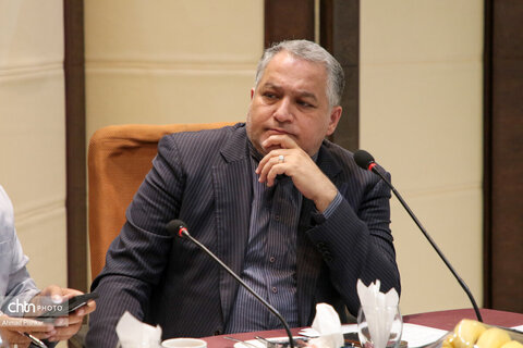 نشست اعضای جامعه هتل‌داران با وزیر میراث‌فرهنگی، گردشگری و صنایع‌دستی