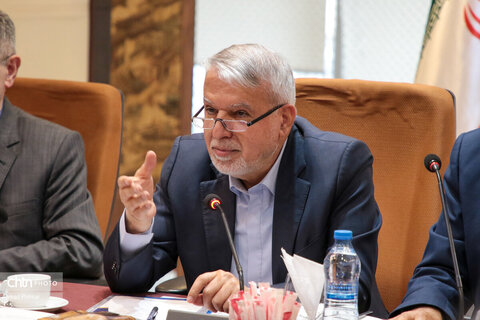 نشست اعضای جامعه هتل‌داران با وزیر میراث‌فرهنگی، گردشگری و صنایع‌دستی