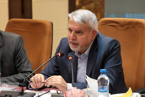 نشست اعضای جامعه هتل‌داران با وزیر میراث‌فرهنگی، گردشگری و صنایع‌دستی