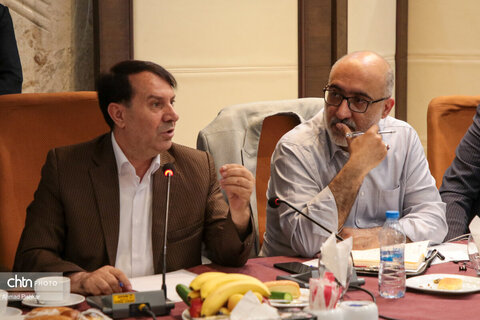 نشست اعضای جامعه هتل‌داران با وزیر میراث‌فرهنگی، گردشگری و صنایع‌دستی