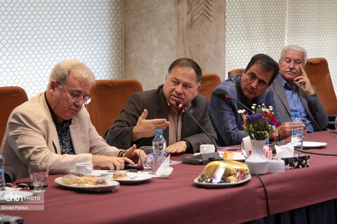 نشست اعضای جامعه هتل‌داران با وزیر میراث‌فرهنگی، گردشگری و صنایع‌دستی