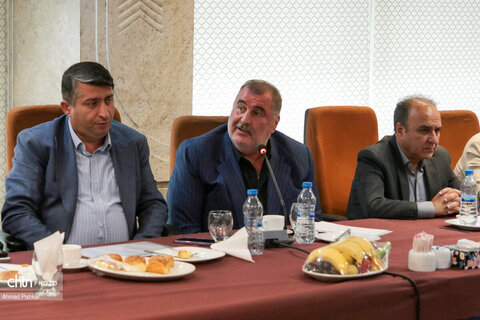 نشست اعضای جامعه هتل‌داران با وزیر میراث‌فرهنگی، گردشگری و صنایع‌دستی