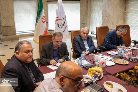 نشست اعضای جامعه هتل‌داران با وزیر میراث‌فرهنگی، گردشگری و صنایع‌دستی