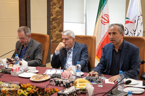 نشست اعضای جامعه هتل‌داران با وزیر میراث‌فرهنگی، گردشگری و صنایع‌دستی