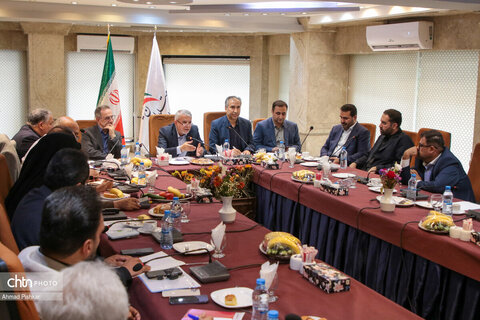 نشست اعضای جامعه هتل‌داران با وزیر میراث‌فرهنگی، گردشگری و صنایع‌دستی