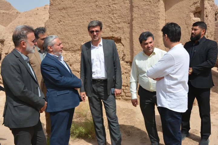 بازدید از بناهای تاریخی و پروژه های شهرستان بهاباد