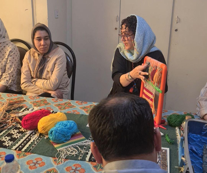 کارگاه آموزشی و قصه‌گویی با محوریت گلیم‌بافی/ روایتی از داستان «سه نخ»