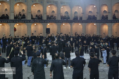 عزاداری شب چهارم محرم در حسینیه مجتهد اردبیلی