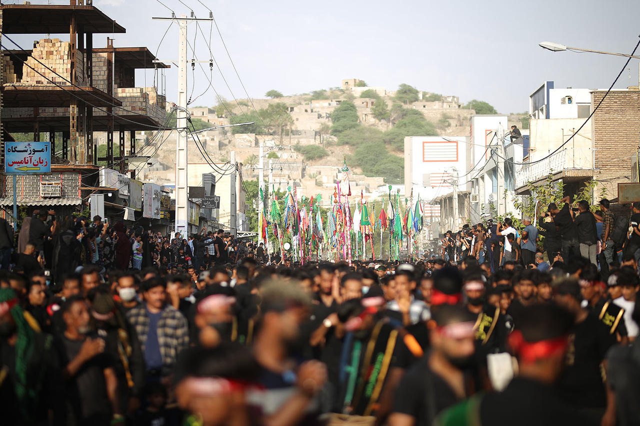 میناب میزبان یکی از کهنترین آیینهای عاشورایی/ «علم پیغمبر»؛ آیینی با ساختار نمادین، کارکرد اجتماعی و سابقهای ۴۰۰ ساله