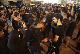 طبل‌های عزاداری محرم در بوشهر کنار خلیج می‌گریند