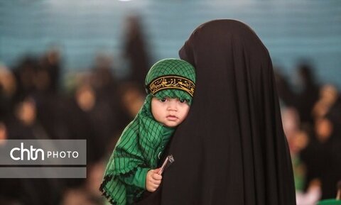 لالایی‌های شیرخوارگان حسینی در آغوش مادران