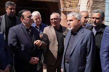 بازدید وزیر میراث‌فرهنگی از پروژه مرمت کاروانسرای تاریخی خورشید سعدالسلطنه در قزوین