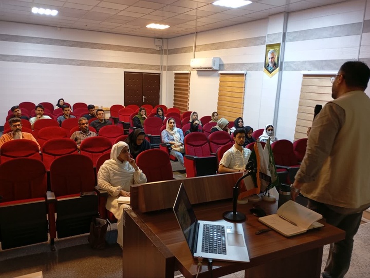 دوره آموزشی راهنمای محلی گردشگری در بندرلنگه برگزار شد