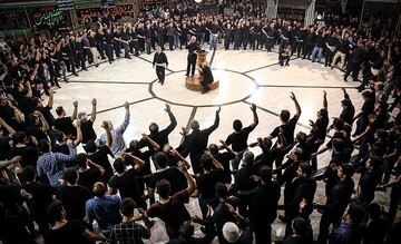 پوشش سنتی محرم و روایت آیین‌های عاشورایی در فرهنگ ایرانی/ پوشیدن عشق، گره زدن ایمان