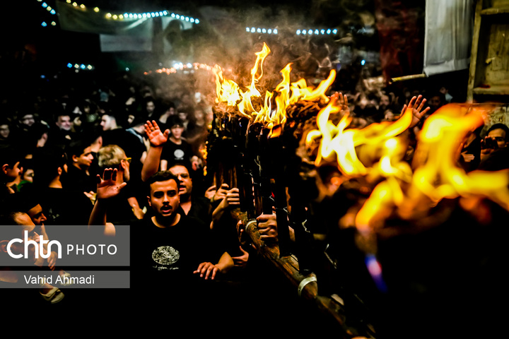 آئین مشعل گردانی در دولت آباد شهر ری