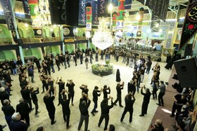 آیین سنگ‌زنی؛ میراث کهن مردم کن در صبح عاشورا برگزار شد