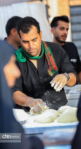 آئینی برآمده از دل تاریخ در میعادگاه عاشقان امام حسین(ع) در عاشورای حسینی تفت