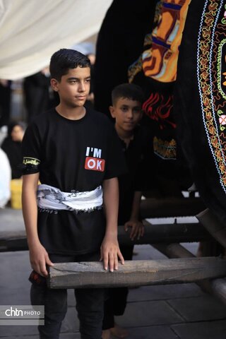 آئینی برآمده از دل تاریخ در میعادگاه عاشقان امام حسین(ع) در عاشورای حسینی تفت