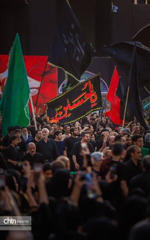 آئینی برآمده از دل تاریخ در میعادگاه عاشقان امام حسین(ع) در عاشورای حسینی تفت