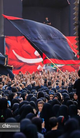 آئینی برآمده از دل تاریخ در میعادگاه عاشقان امام حسین(ع) در عاشورای حسینی تفت