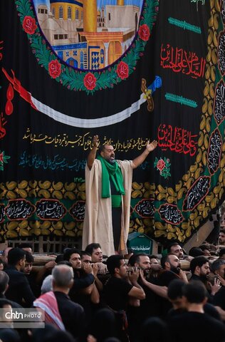 آئینی برآمده از دل تاریخ در میعادگاه عاشقان امام حسین(ع) در عاشورای حسینی تفت