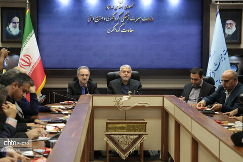 نشست مشترک وزیر میراث‌فرهنگی، گردشگری و صنایع‌دستی با مدیران معاونت گردشگری