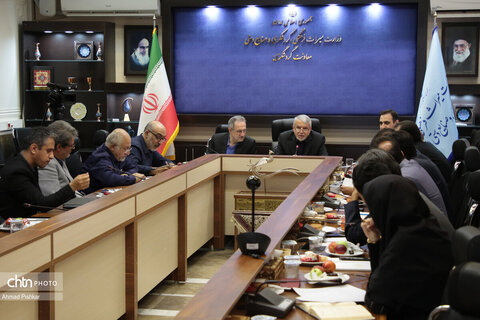 نشست مشترک وزیر میراث‌فرهنگی، گردشگری و صنایع‌دستی با مدیران معاونت گردشگری