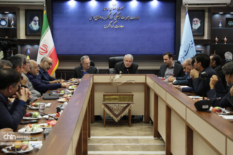 نشست مشترک وزیر میراث‌فرهنگی، گردشگری و صنایع‌دستی با مدیران معاونت گردشگری