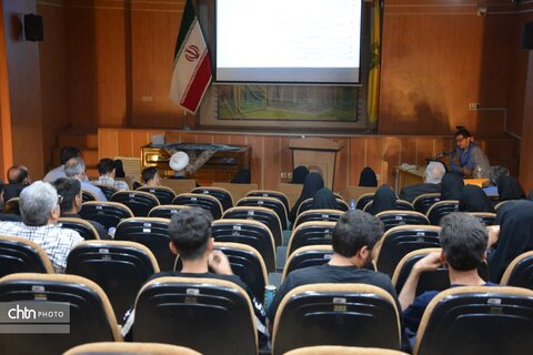آیین رونمایی از سکه های ضرب شده در یزد برگزار شد.