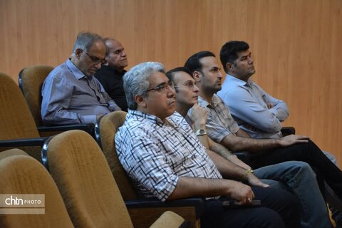 آیین رونمایی از سکه های ضرب شده در یزد برگزار شد.
